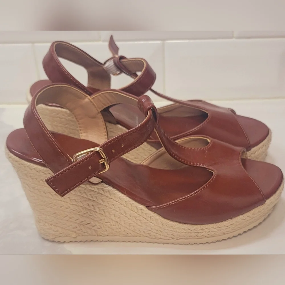 Brown T-Strap Espadrille Wedge Sandals Size 6 Summer Casual